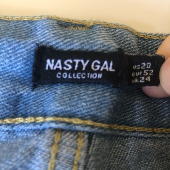 Nasty Gal Mom's The Word Plus High-Waisted Jeans Ripped Knee Size 20 - Picture 8 of 14